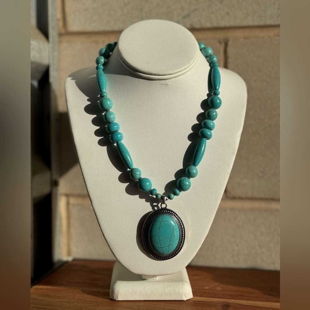 NECKLACE - Picture 7 of 14